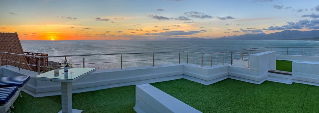 Sea Star Cliff Villa Gansbaai Exteriör bild