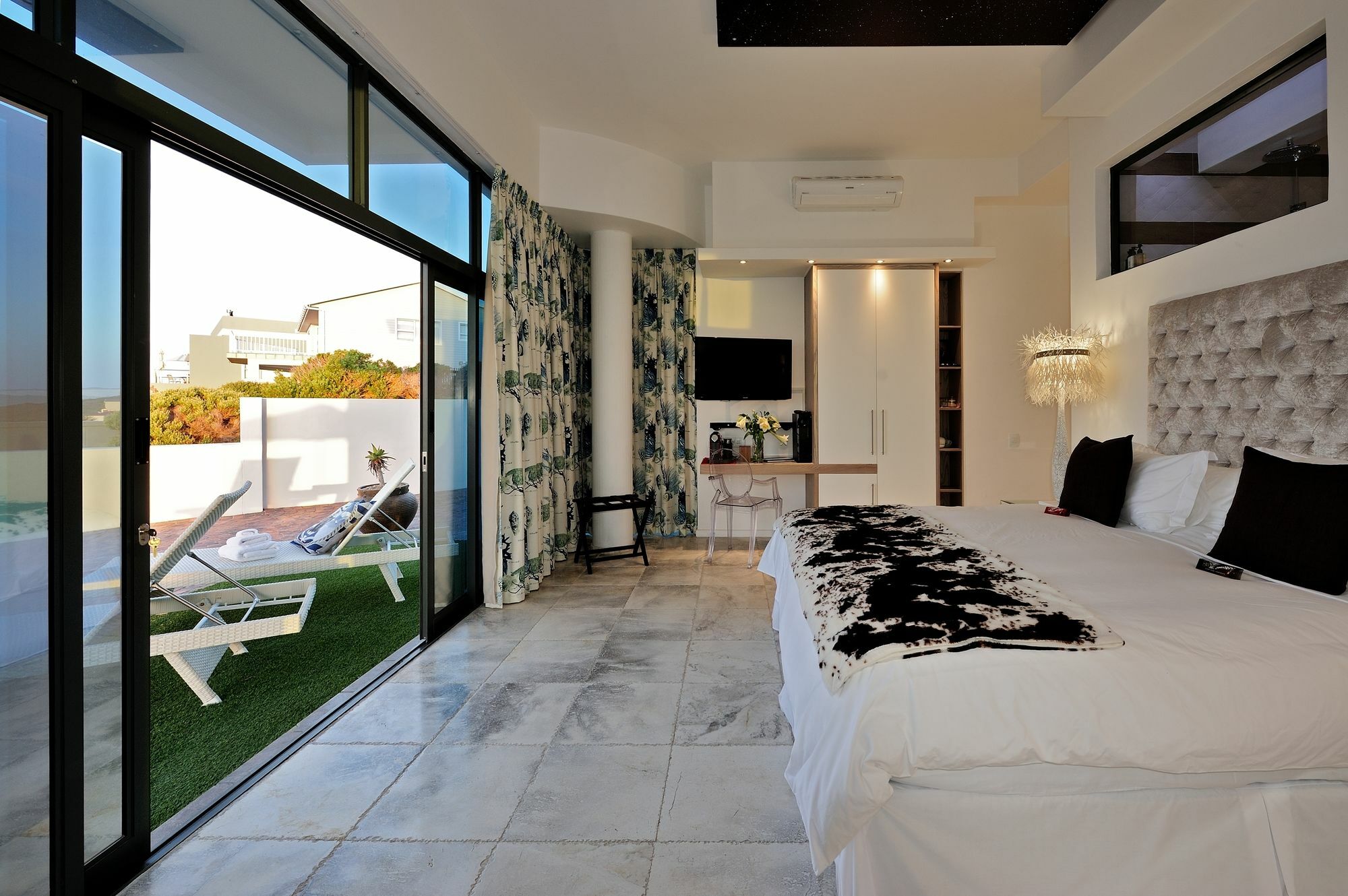 Sea Star Cliff Villa Gansbaai Exteriör bild